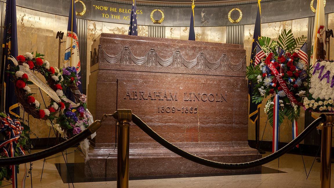 Look Inside World Famous And Historic Mausoleums